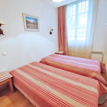 Le Marmotton, T2, Centre Luchon, Wifi, Casier A Skis, Ascenseur, 5 Personnes Apartment